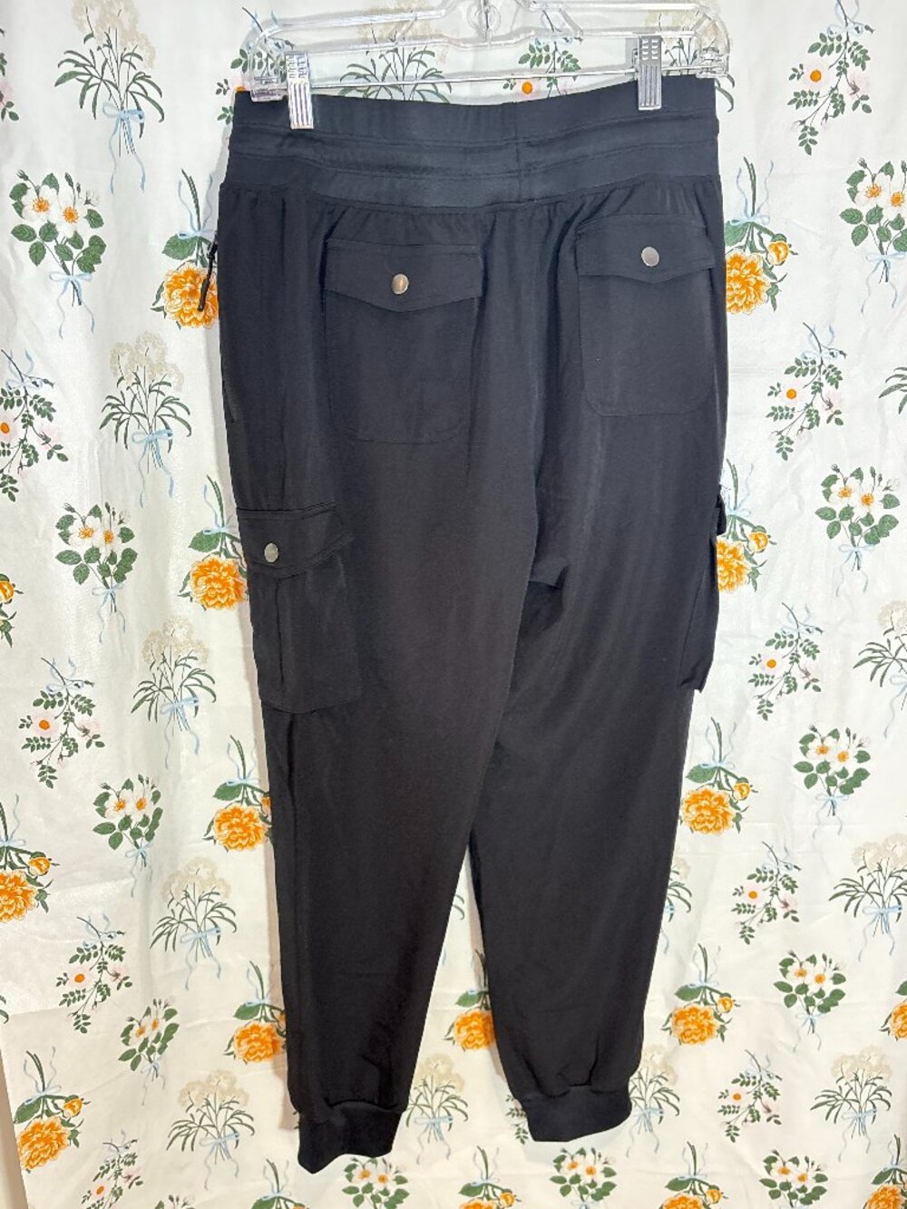 Santiny Black Cargo Jogger Pants NWT Size M - Picture 2 of 3